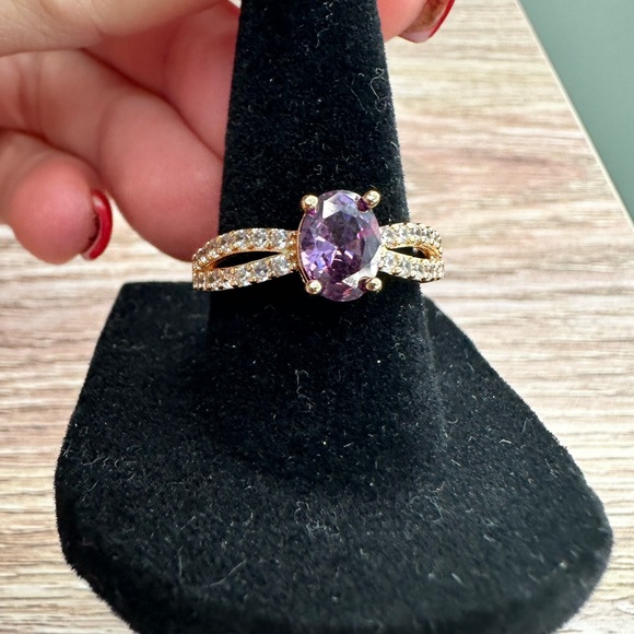 Yellow Gold Amethyst and crystals ring - Picture 7 of 8